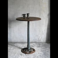 キャストアイロンレッグ　ハイテーブル