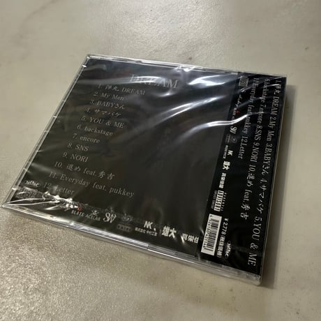 1st ALBUM 『I'M HOOM』