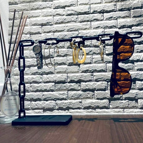 Glasses stand