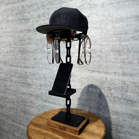 cap and glasses stand