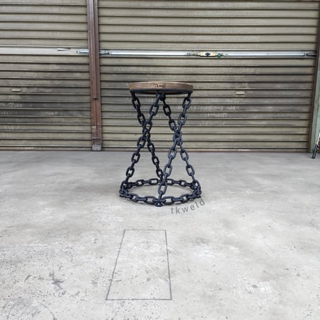 chain stool 4