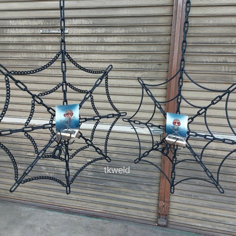 Spider web photo holder