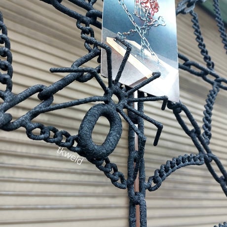 Spider web photo holder