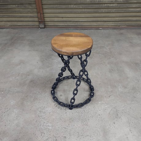 chain stool 4