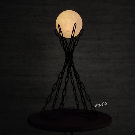 Moon right stand