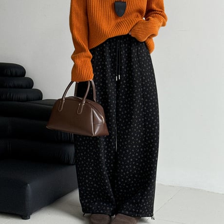 Floral Fleece Pants｜フラワープリント裏起毛ワイドパンツ（2color）　HC1027