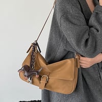 Retro Buckle Shoulder Bag｜チャーム付きレトロバックルショルダーバッグ（4color）　 HH1000
