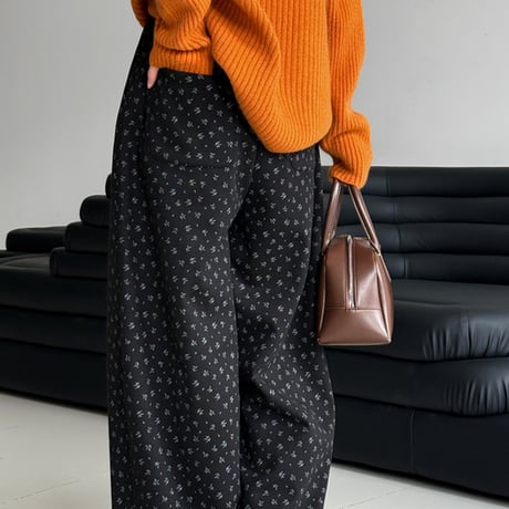 Floral Fleece Pants｜フラワープリント裏起毛ワイドパンツ（2color）　HC1027