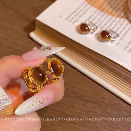Oval Tiger Eye Earrings｜オーバルタイガーアイピアス（2color）　HI1017