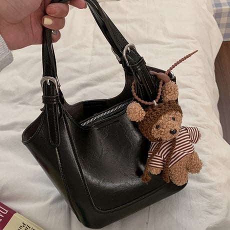 Soft Bucket hand Bag｜クマチャーム付きソフトバケットハンドバッグ（3color）　 HH1004