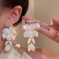 Crystal Petal Drop Earrings｜クリスタルペタルドロップピアス　HI1025