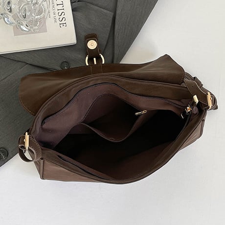 Retro Buckle Shoulder Bag｜チャーム付きレトロバックルショルダーバッグ（4color）　 HH1000