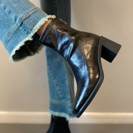 Square Ankle Boots｜スクエアトゥアンクルブーツ（2color）　HG1008