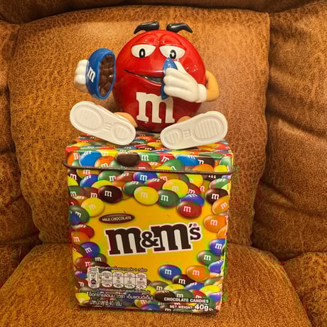 エムアンドエムズ | STORES