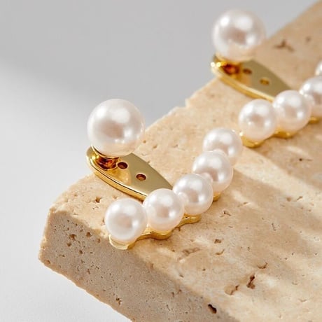 pearl curve line stud pierce　SH1124