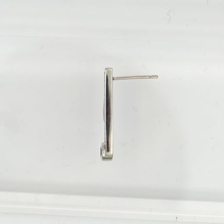 ピアス＜オンザライン＞２cm◆ガーネット