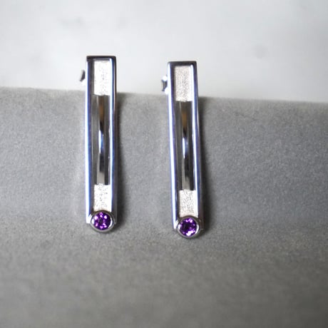 ピアス＜オンザライン＞３cm◆アメシスト