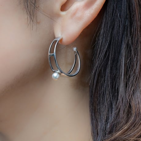 ピアス〈ボールの行方〉◆あこや真珠