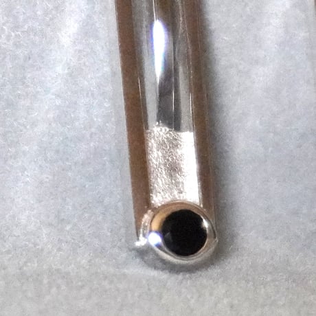 ピアス＜オンザライン＞３cm◆オニキス