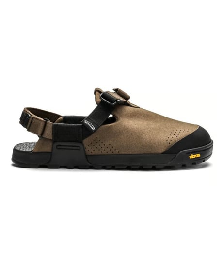 〈BEDROCK SANDALS〉Mountain Clog Synthetic Suede / Pinecone, Black