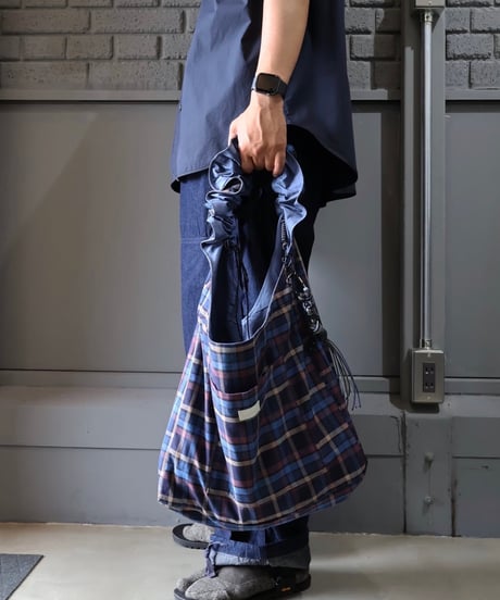 〈B:together〉 × 〈Maruchan〉“SHRINK BAG 17L” / Light Blue x Navy Plaid