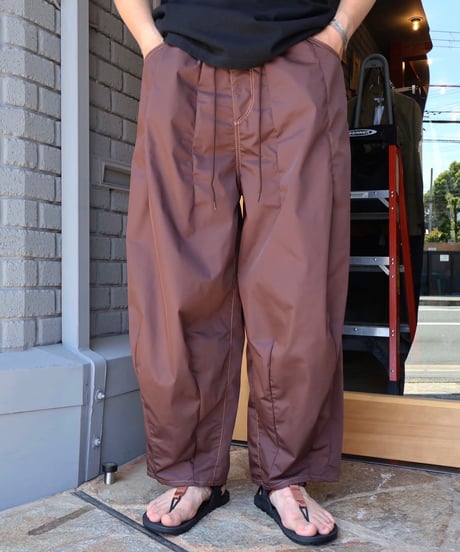 〈NEEDLES〉H.D. Jean - Memory Poly Taffeta / Brown