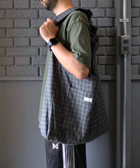 〈B:together〉 × 〈Maruchan〉“SHRINK BAG 17L” / Charcoal × Moss Green Plaid