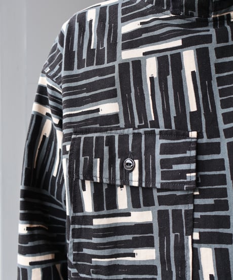 〈ENGINEERED GARMENTS〉Cagoule Shirt - CL Tile Print Canvas / Black