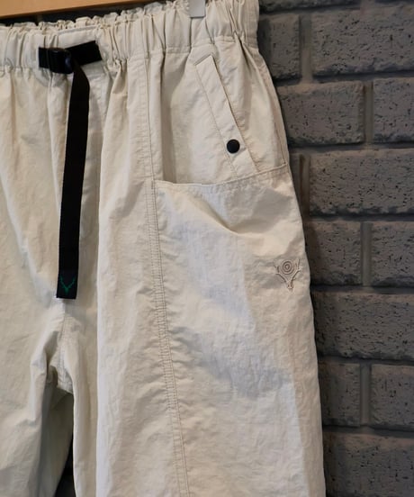 〈SOUTH2 WEST8〉Belted C.S. Short - Nylon Ripstop / Ivory, Blue