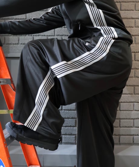 〈NEEDLES〉H.D. Track Pant - Poly Smooth / Charcoal, Green