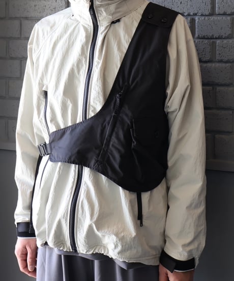 〈ENGINEERED GARMENTS〉Shoulder Vest - Lt.Weight Nyco Poplin / Black
