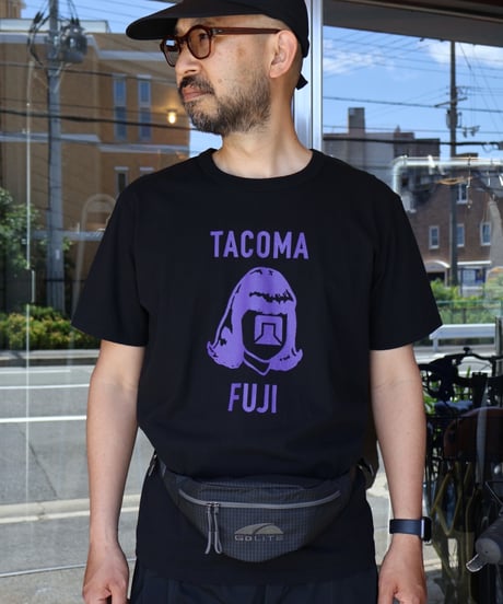 〈TACOMAFUJI RECORDS〉LOGO MARK Tee ‘26 / Black