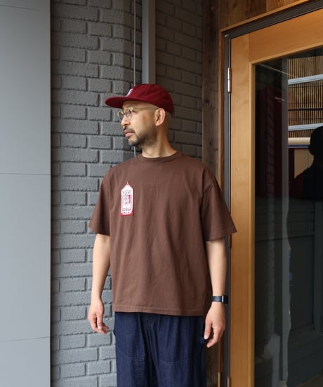 〈STEVE WHITE x MARUCHAN〉Milk Carton Patch Tee / Brown, Charcoal, Blue
