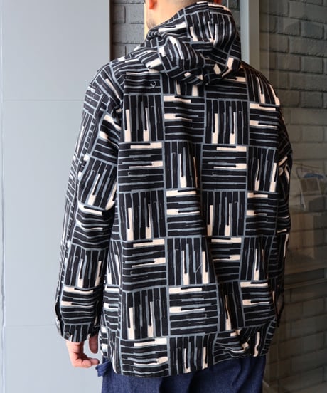 〈ENGINEERED GARMENTS〉Cagoule Shirt - CL Tile Print Canvas / Black