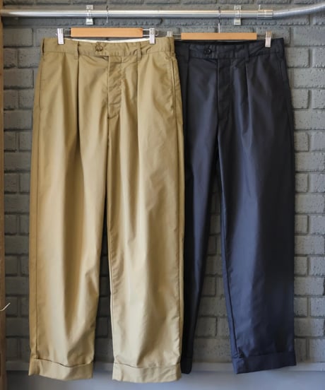 〈ENGINEERED GARMENTS〉Carlyle Pant - Lt.Weight Nyco Twill / Khaki, Dk.Navy