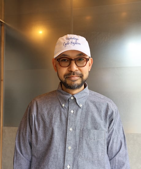 〈SOUTH2 WEST8〉Strap Back Cap - HYDROGIC CYCLE SYSTEM / White