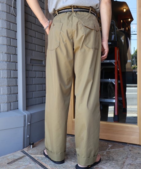 〈ENGINEERED GARMENTS〉Carlyle Pant - Lt.Weight Nyco Twill / Khaki, Dk.Navy