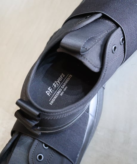 〈ENGINEERED GARMENTS〉x 〈P.F. FLYER〉Ground Slip On / White, Black
