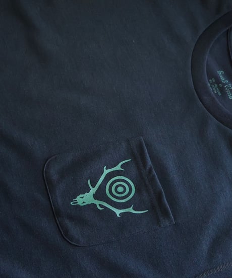 〈SOUTH2 WEST8〉S/S Round Pocket Tee - Circle Horn / Green, Black
