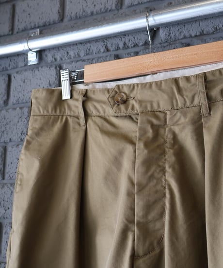〈ENGINEERED GARMENTS〉Carlyle Pant - Lt.Weight Nyco Twill / Khaki, Dk.Navy