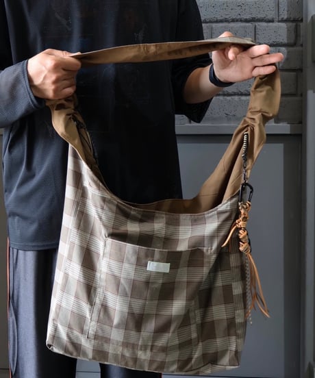 〈B:together〉 × 〈Maruchan〉“SHRINK BAG 17L” / Khaki x Brown Plaid