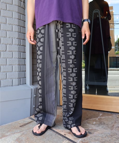 〈ENGINEERD GARMENTS〉Drawstring Pant - Multi Pattern Stripe Jacquard / Black x Grey