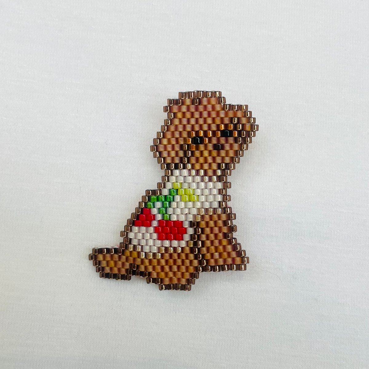 なぁに？』振り向くトイプードル・ビーズステッチ図案 Brick Stitch