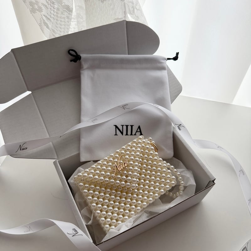 e*l様 NIIA☆ニーア☆ハンドメイド作家☆パールビーズ☆カードケース☆チャー パールカードケース（ホワイト） | NIIA
