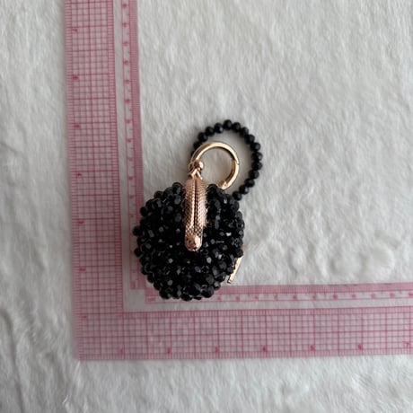 ビーズがま口チャーム（ブラック）
