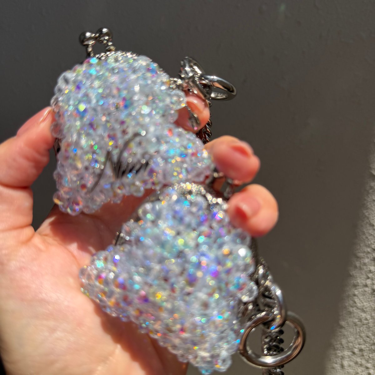 ✴︎ウロコ 小さめがま口 ✴︎ ハンドメイド　チャーム付き がま口チャーム（ブルー×シルバー金具） | NIIA