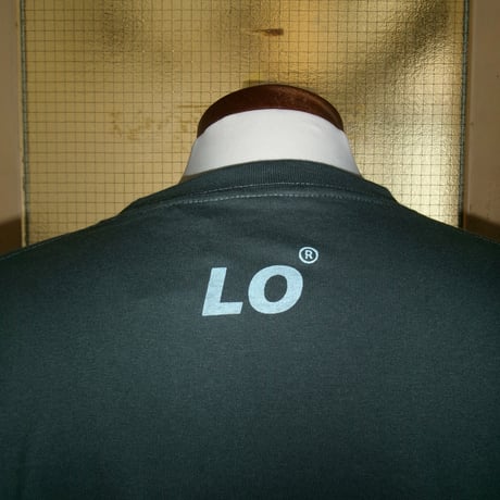класифікується × LO Docking Tee