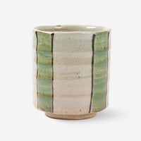 美濃焼　湯呑　緑　満水容量360ml