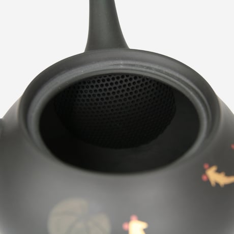 常滑焼　黒泥壺型金メダカ急須　セラメッシュ　満水容量260ml