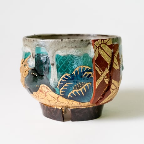 07 歌舞器-絶景鉢-黒土- 松竹梅図 赤青